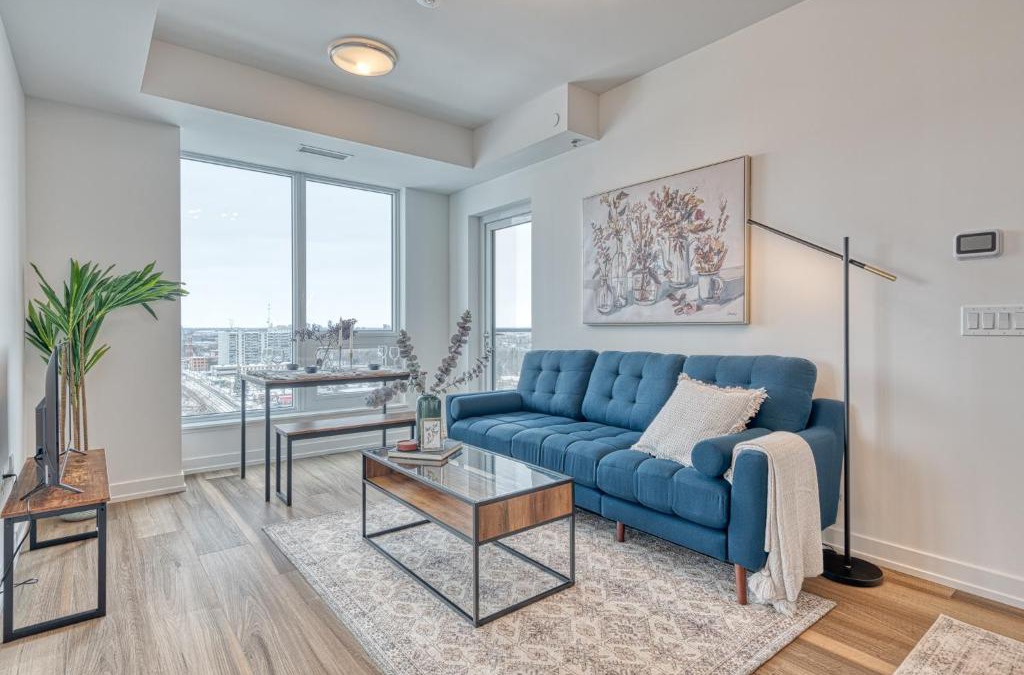 Kitchener Apartment | 2 Bedroom, 2 Bath Stunning Condo - heart of Kitchener Downtown