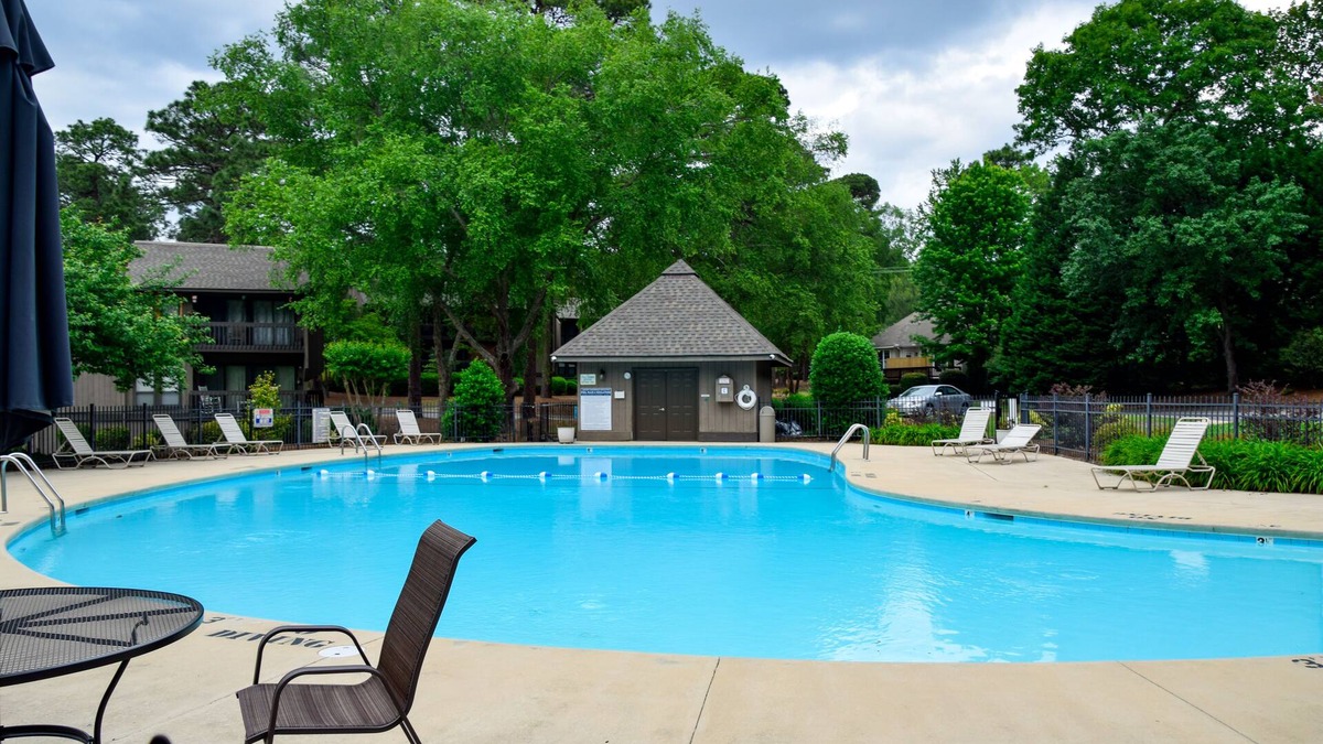 Pinehurst Apartment | 2 bedroom/2 bath with pool access