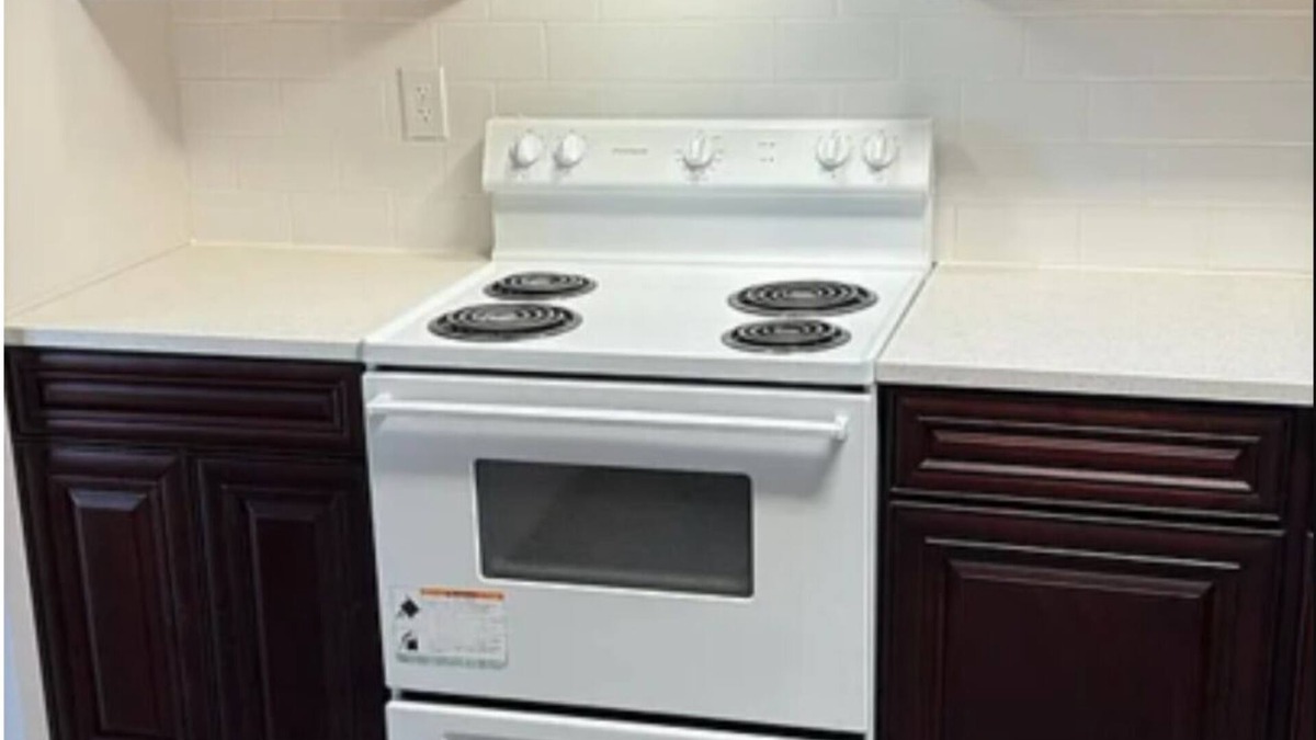 South Kansas City Condo | 2 Bedroom & 2 Bathrooms Apartment for Long-Term Rentals.