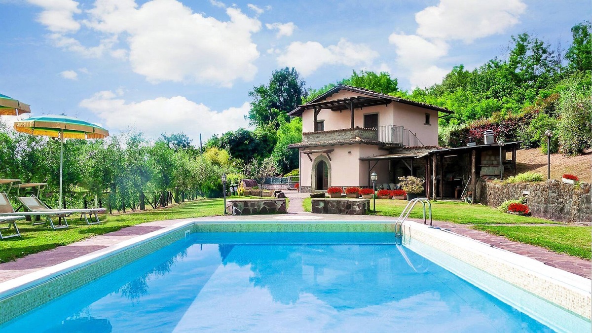 Mologno Villa | 2 Bedroom, 2 bathroom, detached character villa with good size private pool .