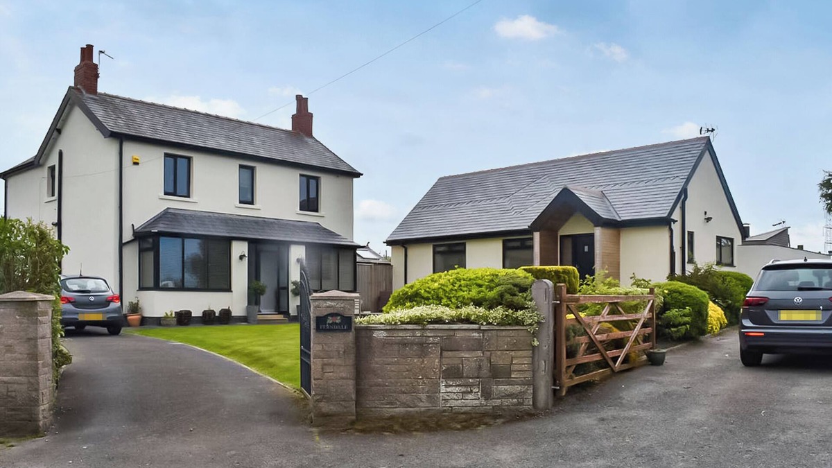 Poulton-le-Fylde Cottage | 2 bedroom accommodation in Hambleton, near Poulton-le-Fylde