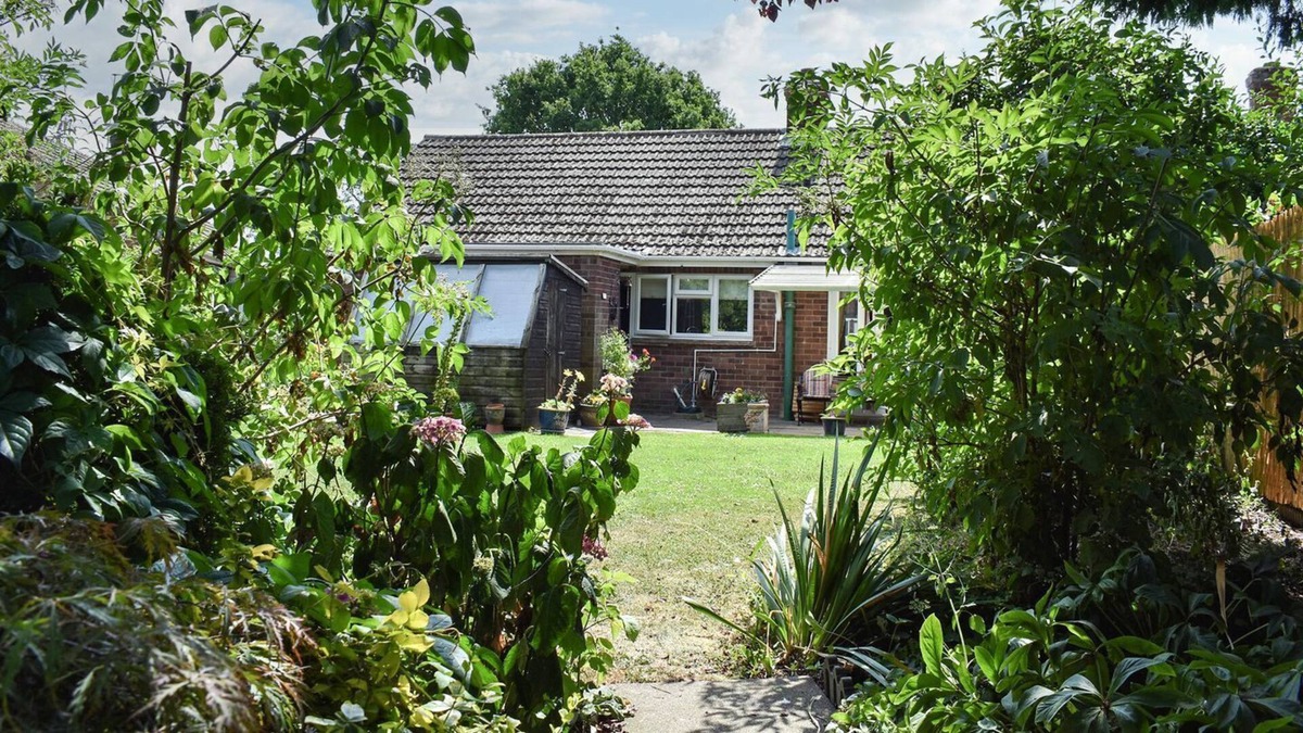 Malvern Cottage | 2 bedroom accommodation in Summerfield View