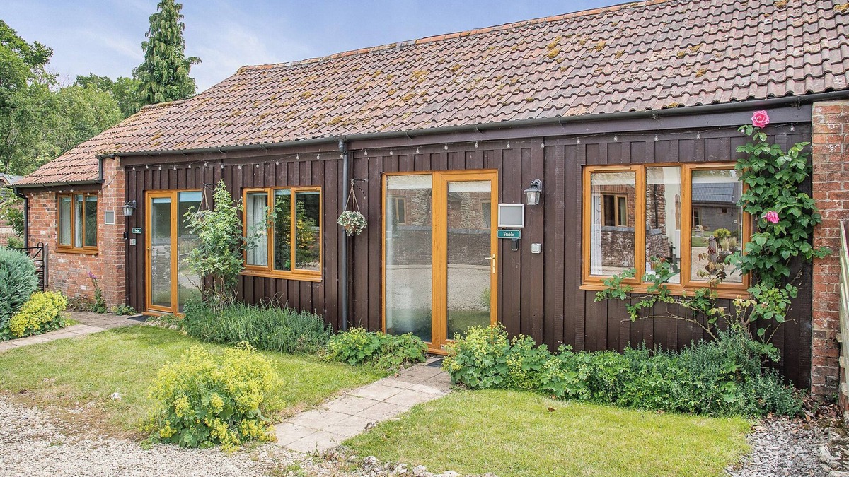 Woolland Cottage | 2 bedroom accommodation in Blandford Forum