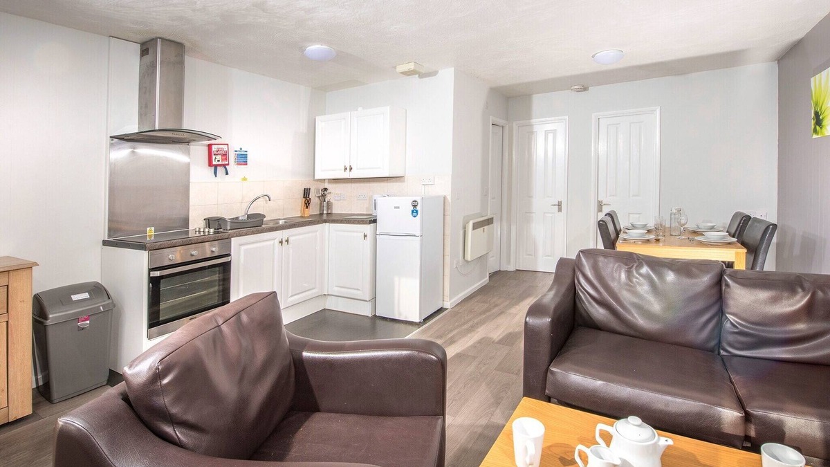 Burnham-on-Sea Ski Chalet | 2 bedroom accommodation in Burnham-on-Sea