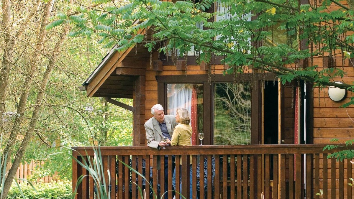Lydney Cabin | 2 bedroom accommodation in Forest of Dean