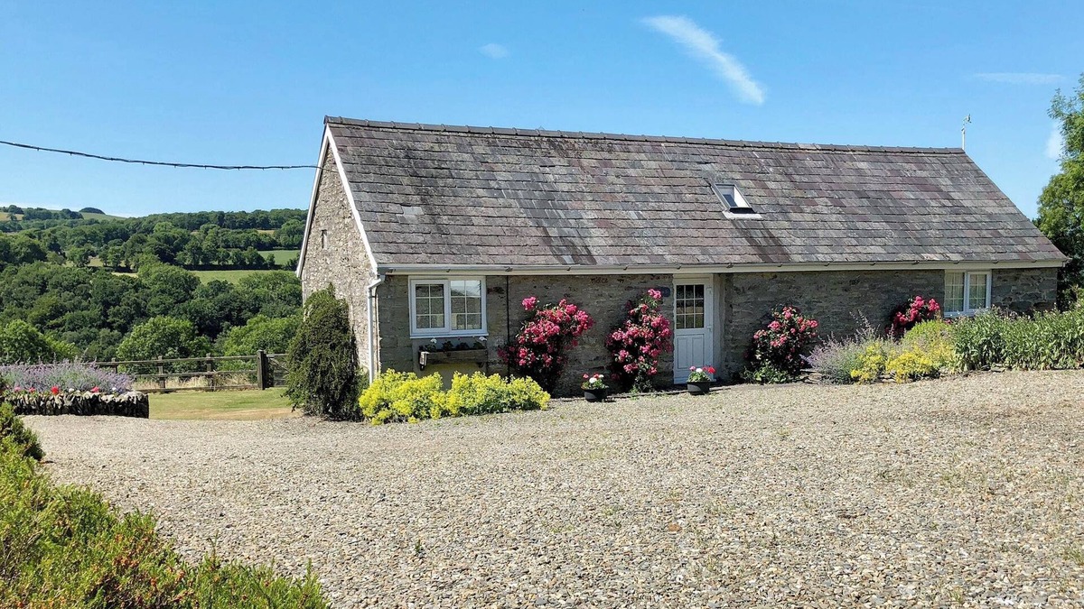 Cenarth Cottage | 2 bedroom accommodation in Penrherber, Newcastle Emlyn