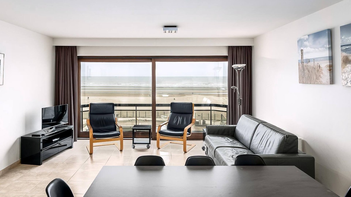 Oostduinkerke-Bad Apartment | 2 bedroom accommodation in Oostduinkerke