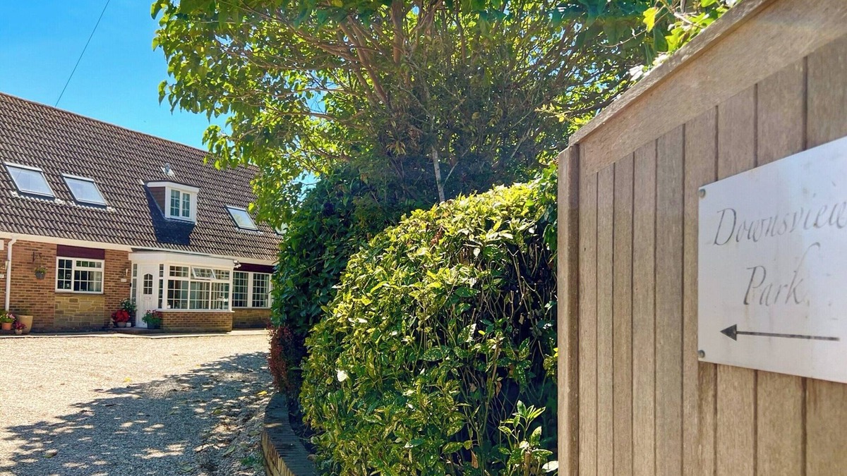 Littlehampton Cottage | 2 bedroom accommodation in Wick, near Littlehampton