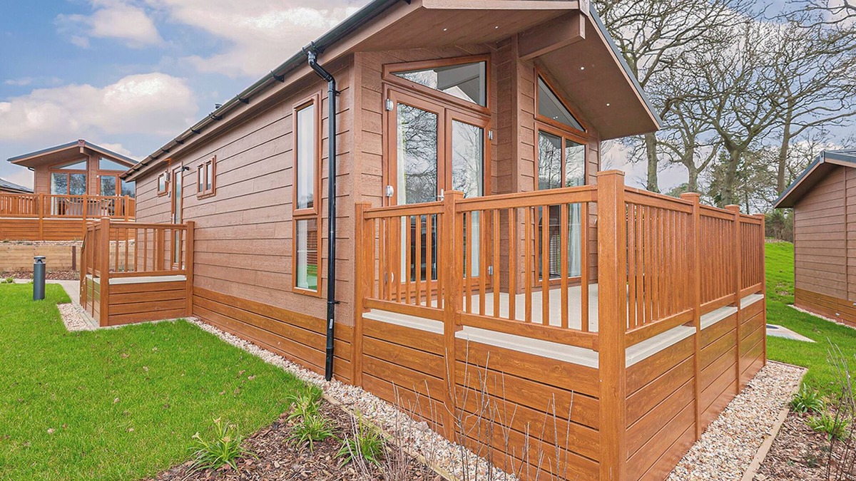Holton Heath Ski Chalet | 2 bedroom accommodation in Holton Heath