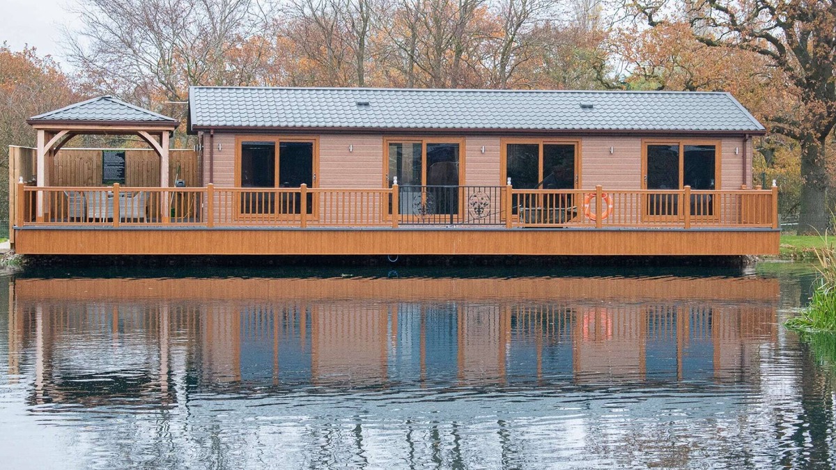 Caistor Cabin | 2 bedroom accommodation in Caistor, Market Rasen