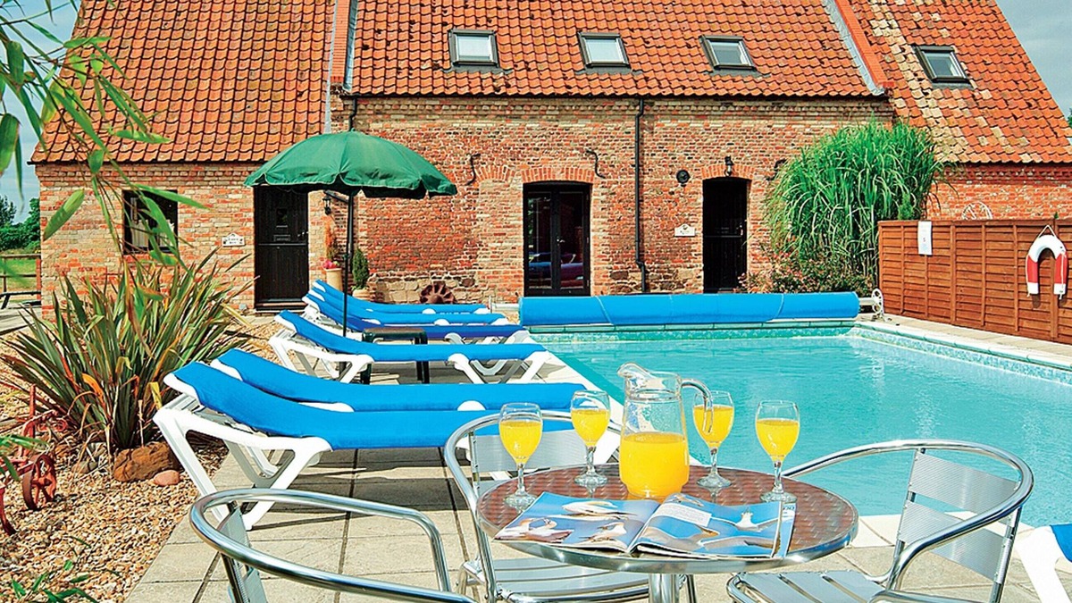 Runcton Holme Cottage | 2 bedroom accommodation in Runcton Holme
