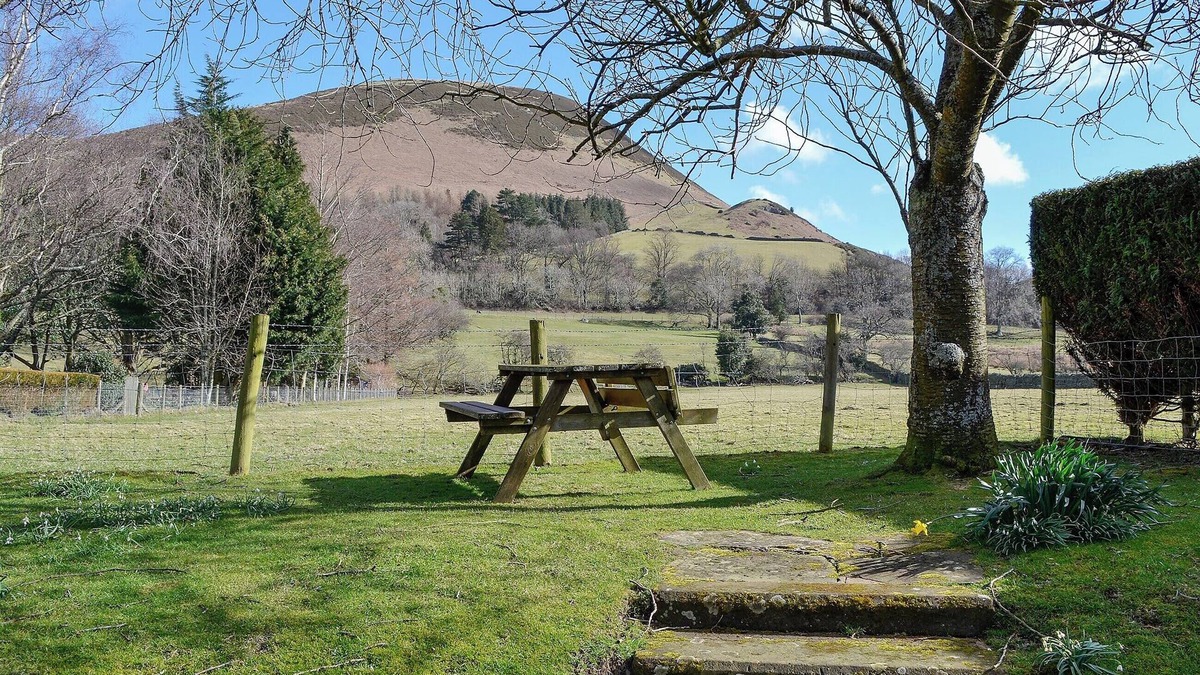 Lorton Cottage | 2 bedroom accommodation in High Lorton, near Cockermouth