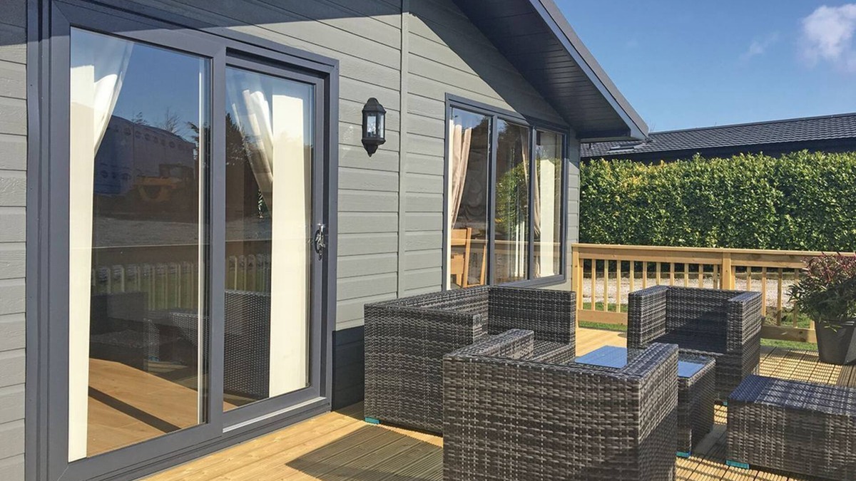 Little Weighton Cabin | 2 bedroom accommodation in Little Weighton, Nr Beverley