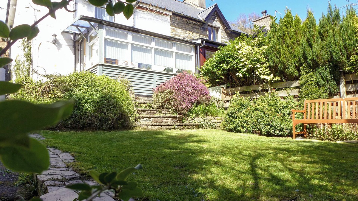 Dolwyddelan Cottage | 2 bedroom accommodation in Dolwyddelan, near Betws-y-Coed