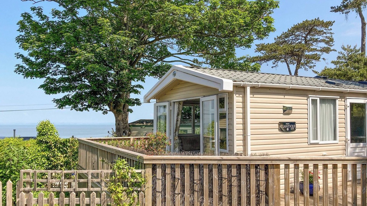 Fiddington Cottage | 2 bedroom accommodation in West Quantoxhead, near Watchet