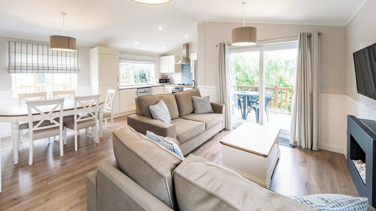 Hunstanton Ski Chalet | 2 bedroom accommodation in Hunstanton