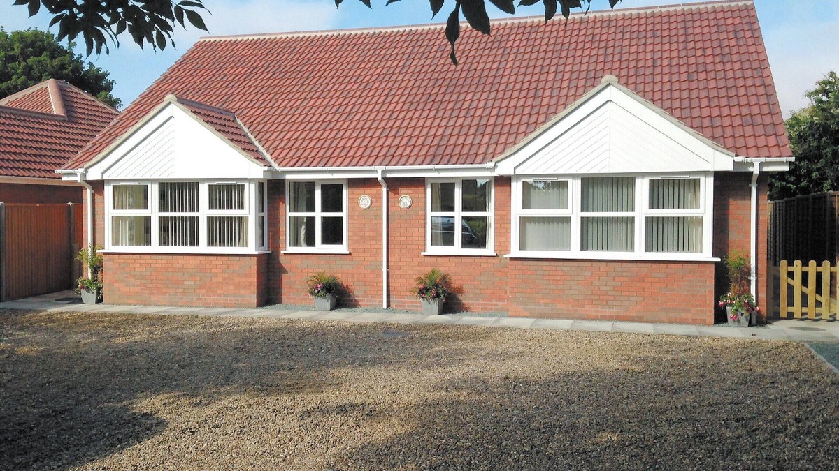 Sandilands Cottage | 2 bedroom accommodation in Sutton-on-Sea, near Mablethorpe