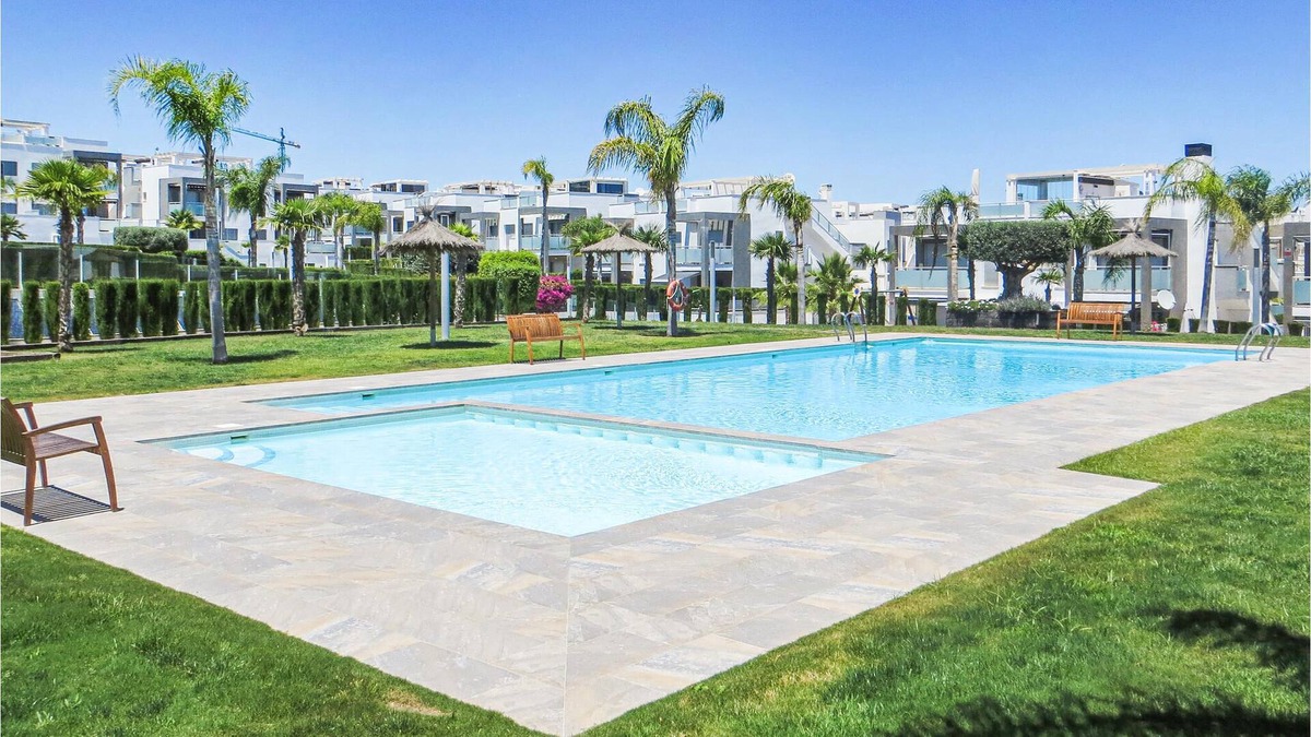 Los Altos Apartment | 2 bedroom accommodation in Torrevieja