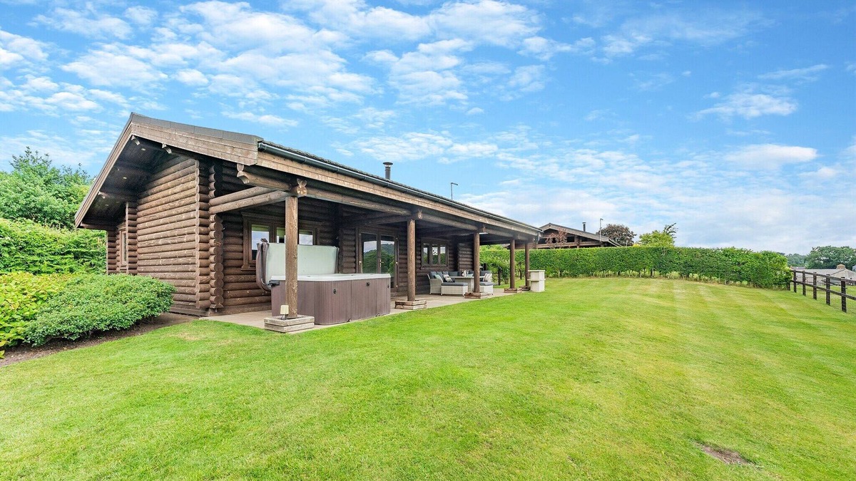 Cotebrook House | 2 bedroom accommodation in Broxton, Nr Chester