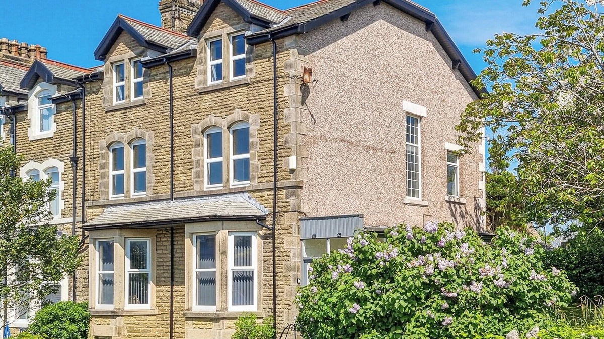 Hest Bank Cottage | 2 bedroom accommodation in Hest Bank