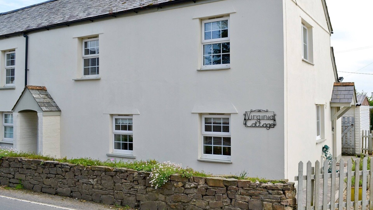 Langtree Cottage | 2 bedroom accommodation in Langtree, near Torrington