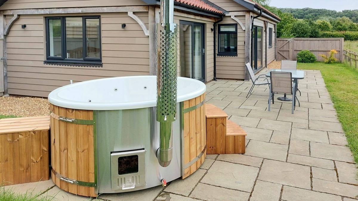 Loxton Cottage | 2 bedroom accommodation in Shiplate, Bleadon