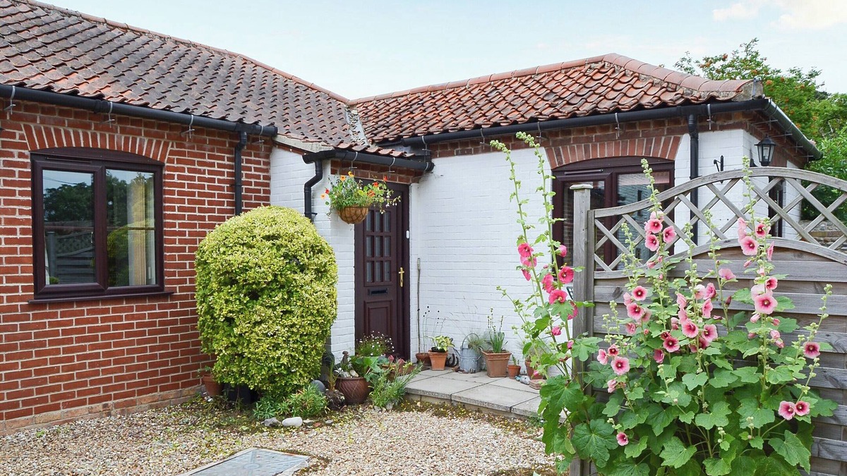 Morston Cottage | 2 bedroom accommodation in Blakeney