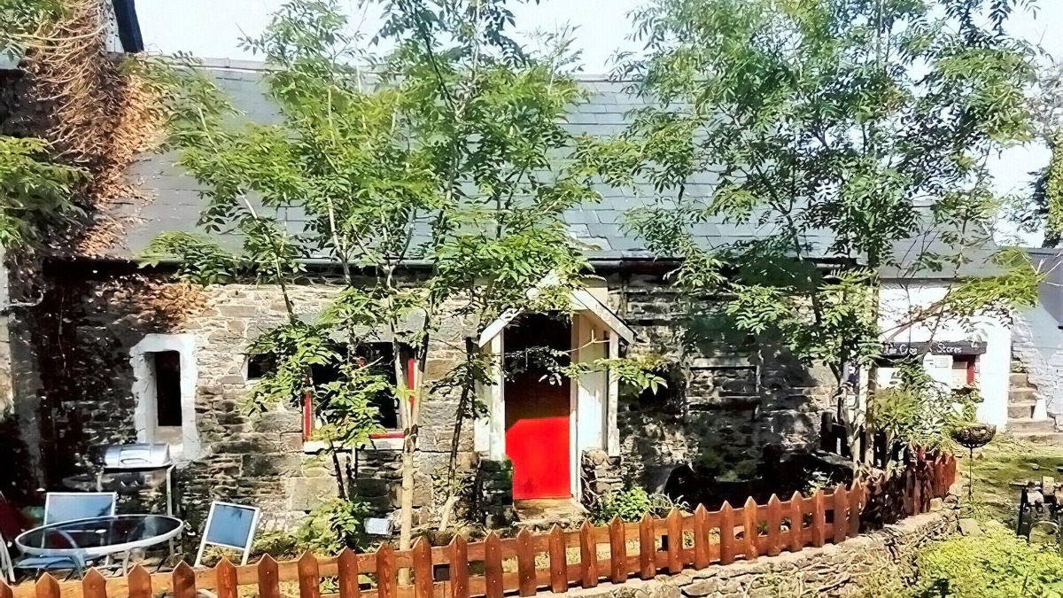 Dihewid Cottage | 2 bedroom accommodation in Dihewyd, near Aberaeron