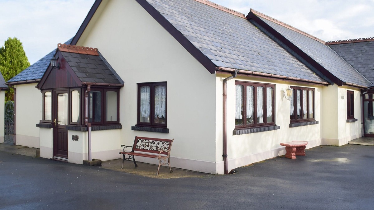 Crymych Cottage | 2 bedroom accommodation in Crymych, near Cardigan