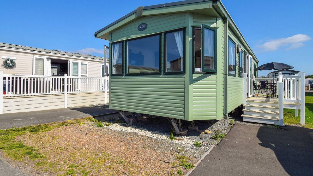 Morecambe Cottage | 2 bedroom accommodation in Heysham, near Lancaster