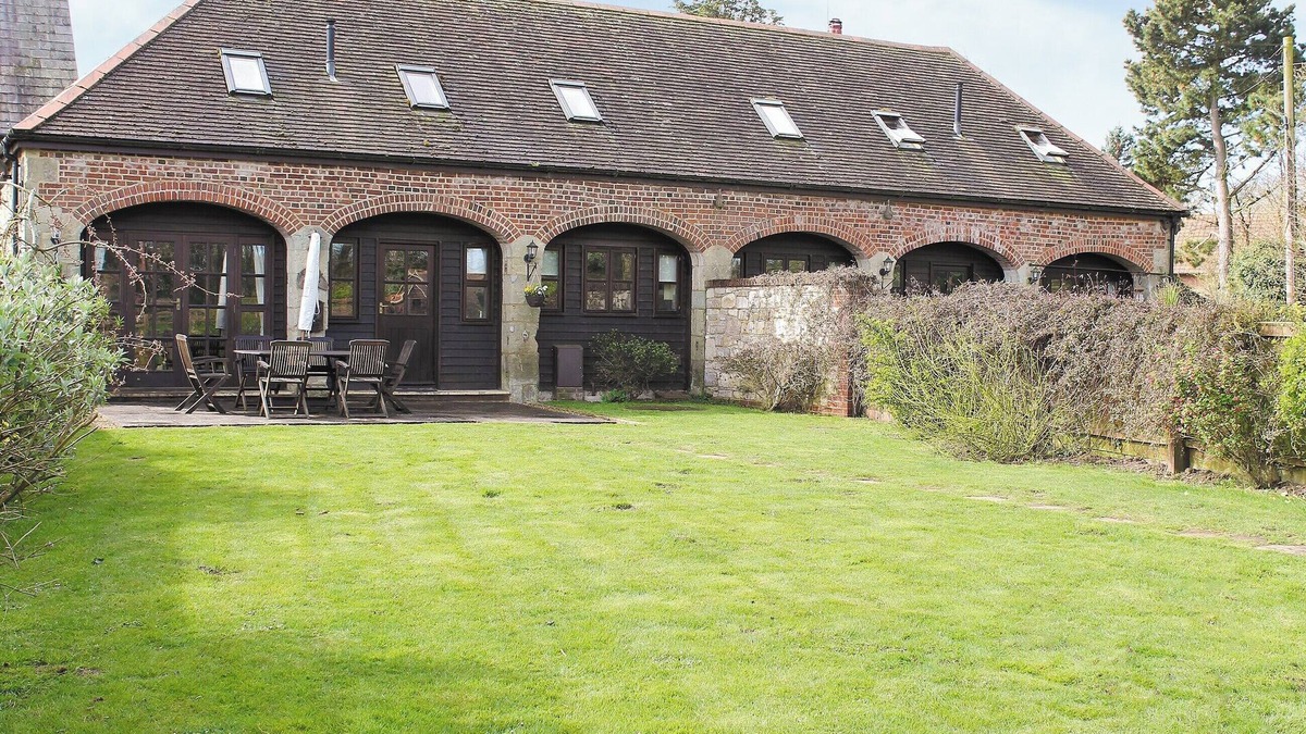 Shanklin Cottage | 2 bedroom accommodation in Apse Wood, near Shanklin