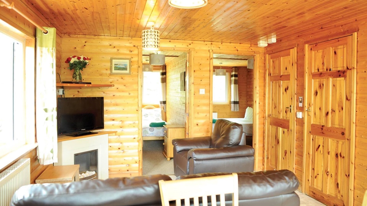 Ystradgynlais Cabin | 2 bedroom accommodation in Brecon Beacons National Park, Powys