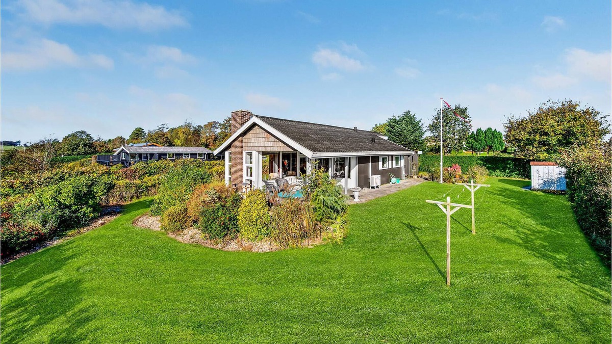 Floutrup House | 2 bedroom accommodation in Roslev