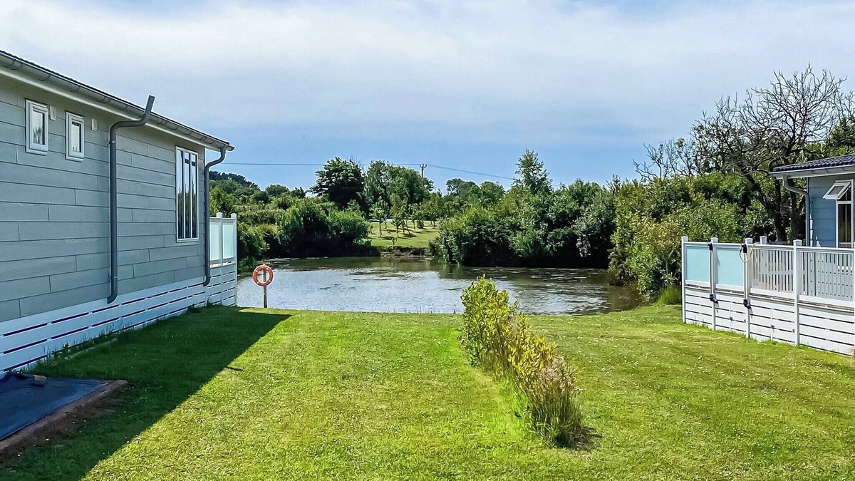 St. Florence Cabin | 2 bedroom accommodation in St Florence, Tenby