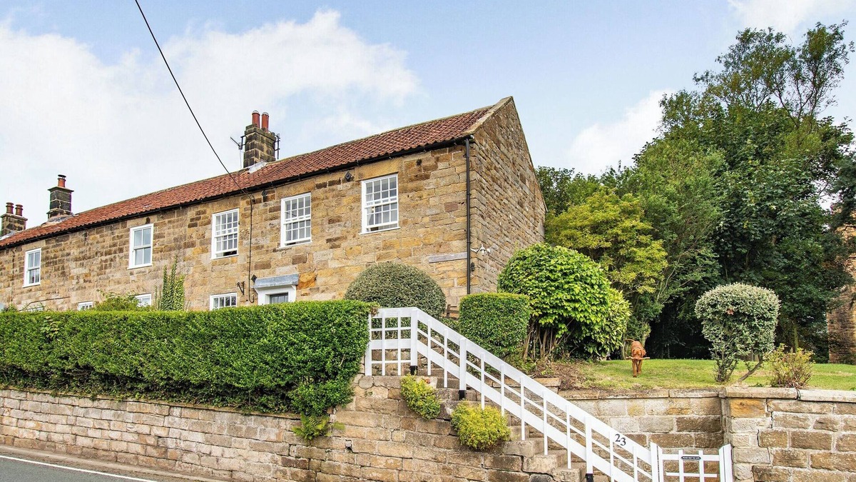 Castleton Cottage | 2 bedroom accommodation in Castleton, near Whitby