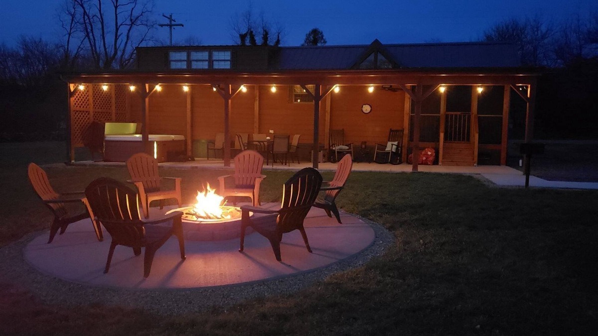 Luray Cabin | 2 bedroom accommodation in Luray