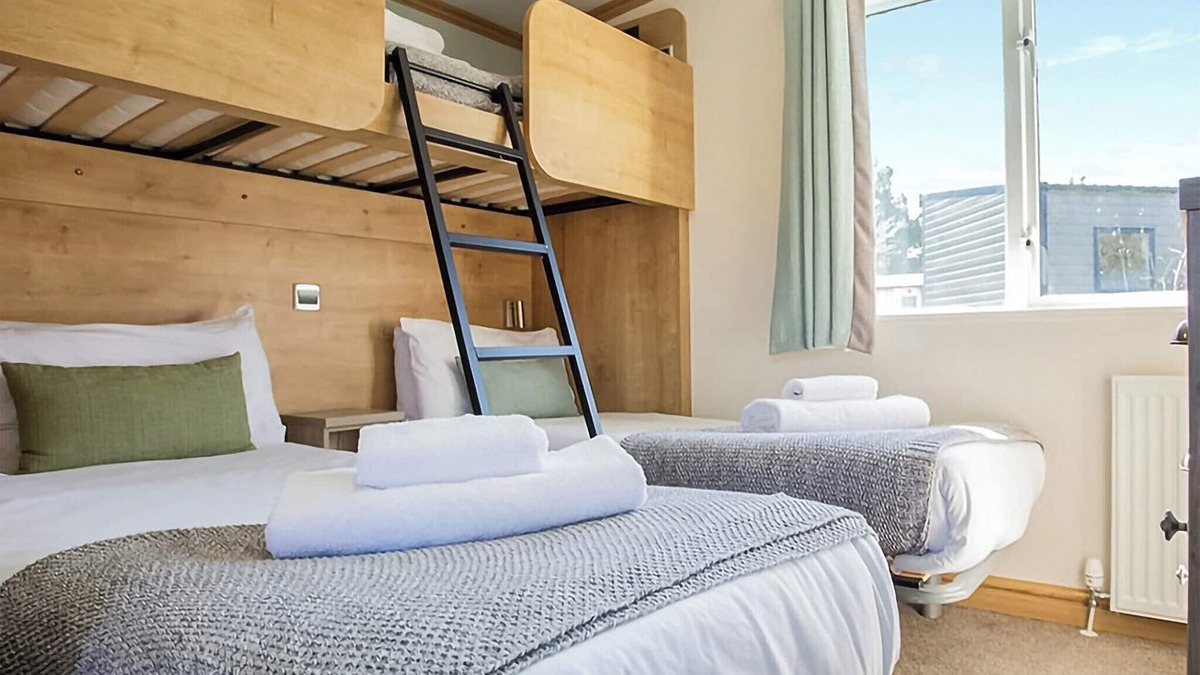 New Forest District Ski Chalet | 2 bedroom accommodation in Godshill, Fordingbridge