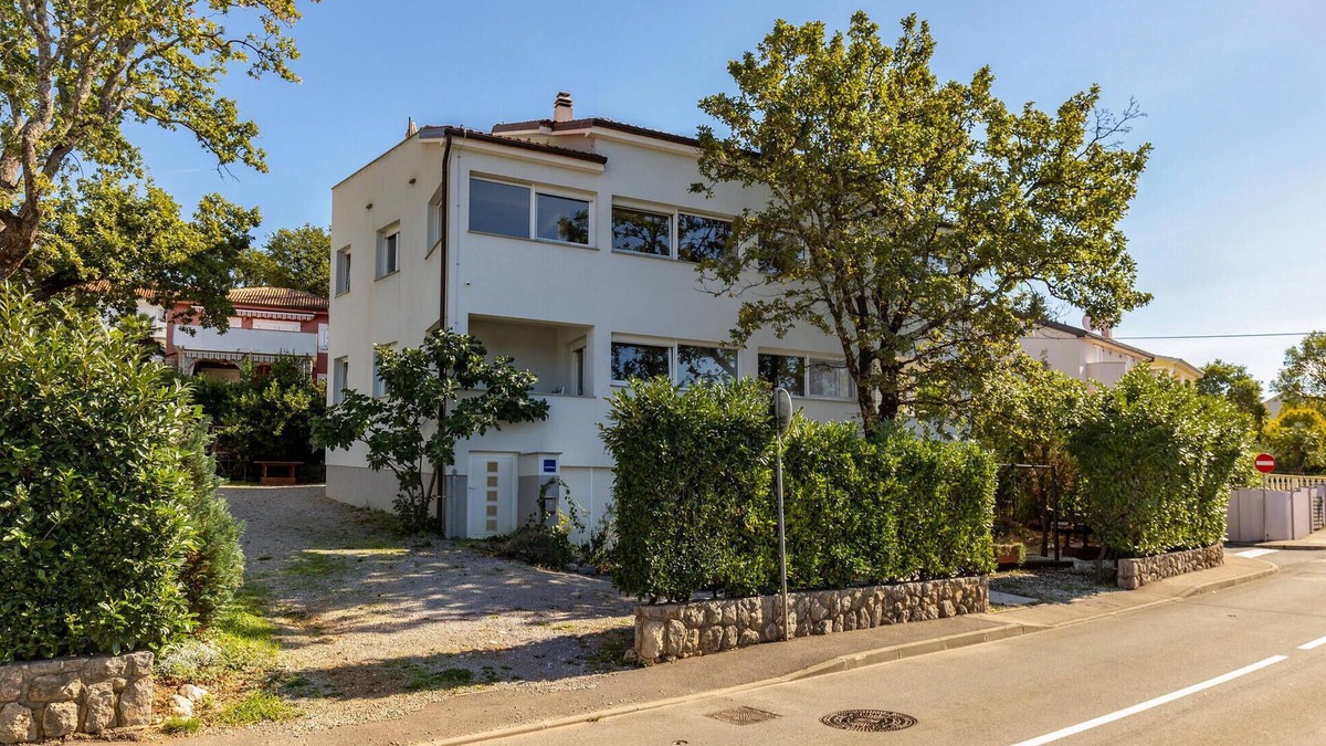 Njivice Apartment | 2 bedroom amazing apartment in Njivice