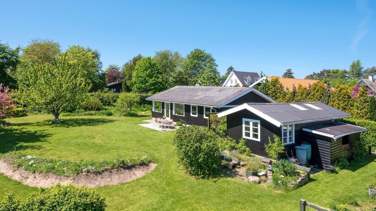 Holloselund House | 2 bedroom amazing home in Tisvildeleje