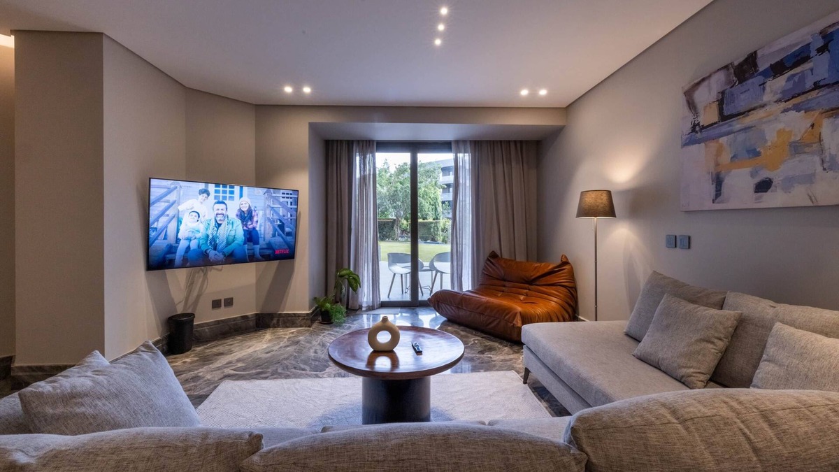 New Cairo House | 2-Bedroom Apart with Garden Views & Pool Access GF