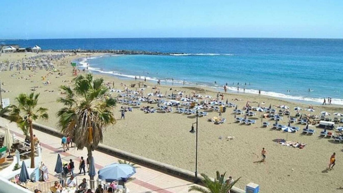 Los Cristianos Apartment | 2-bedroom Apartment on Los Cristianos beach overlooking the main promenade