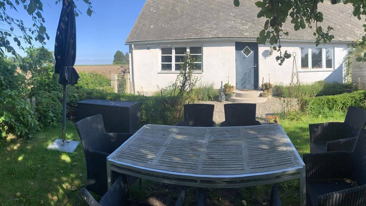 Glemminge House | 2 bedroom apartment in Glemmingebro