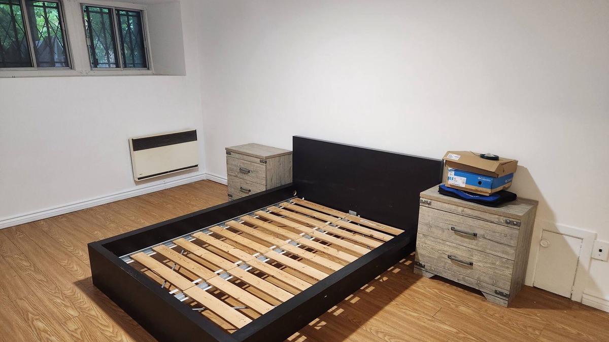 Gay Village Apartment | 2 bedroom apartment at the heart of Montreal. Minimum stay 31 days