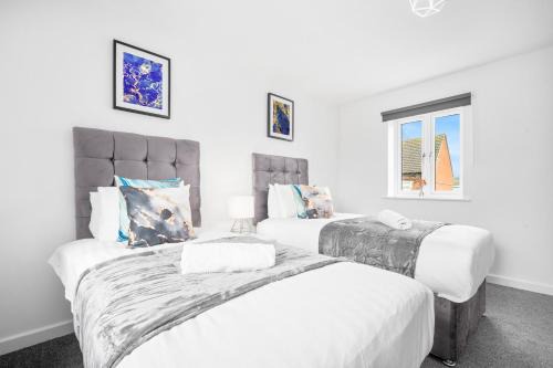 Cradley Heath Apartment | 2 Bedroom Apartment - Private Parking - Wifi - Netflix - Top Rated - 51C