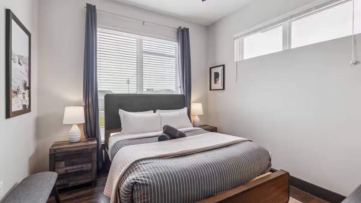 North Burnet Apartment | 2-bedroom apartment in charming Austin with fitness room, AC
