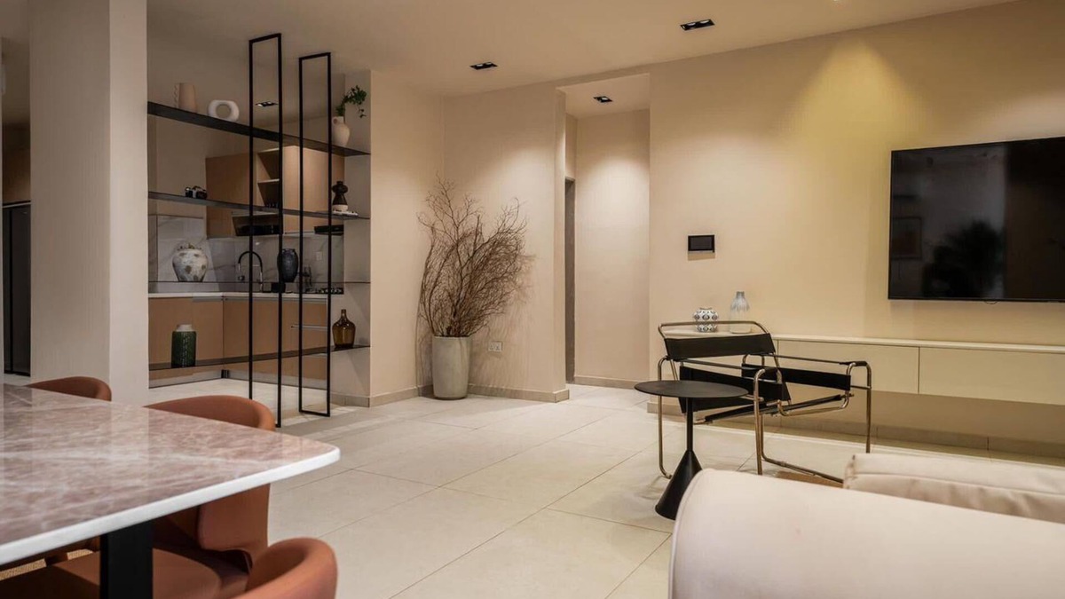 Lekki Phase 1 Apartment | 2-bedroom apartment in lovely Lekki with WiFi, fitness room, AC