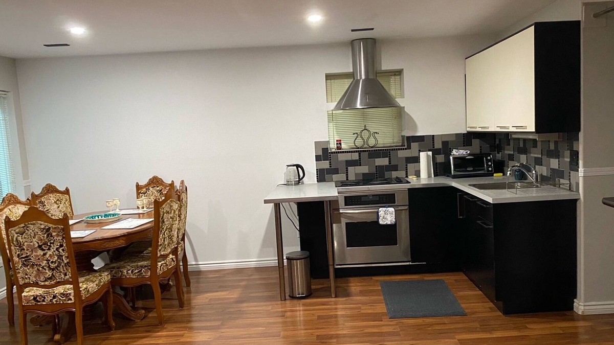 Cloverdale Apartment | 2 Bedroom apartment suite