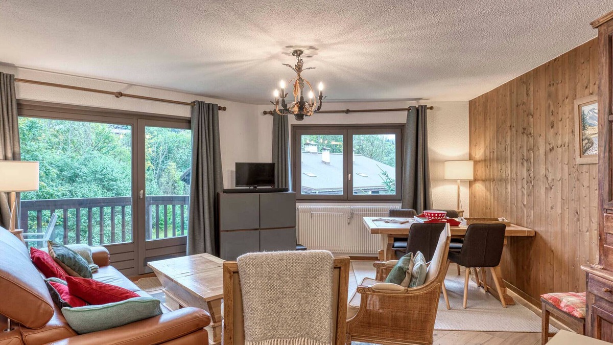 Megeve Apartment | 2-bedroom apartment with pool and WiFi, near Megève center