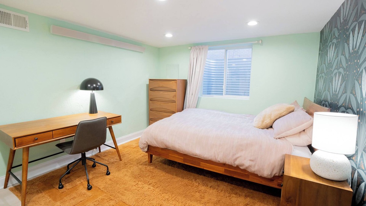 Lander Apartment | 2-Bedroom Apartment with Backyard in Lander