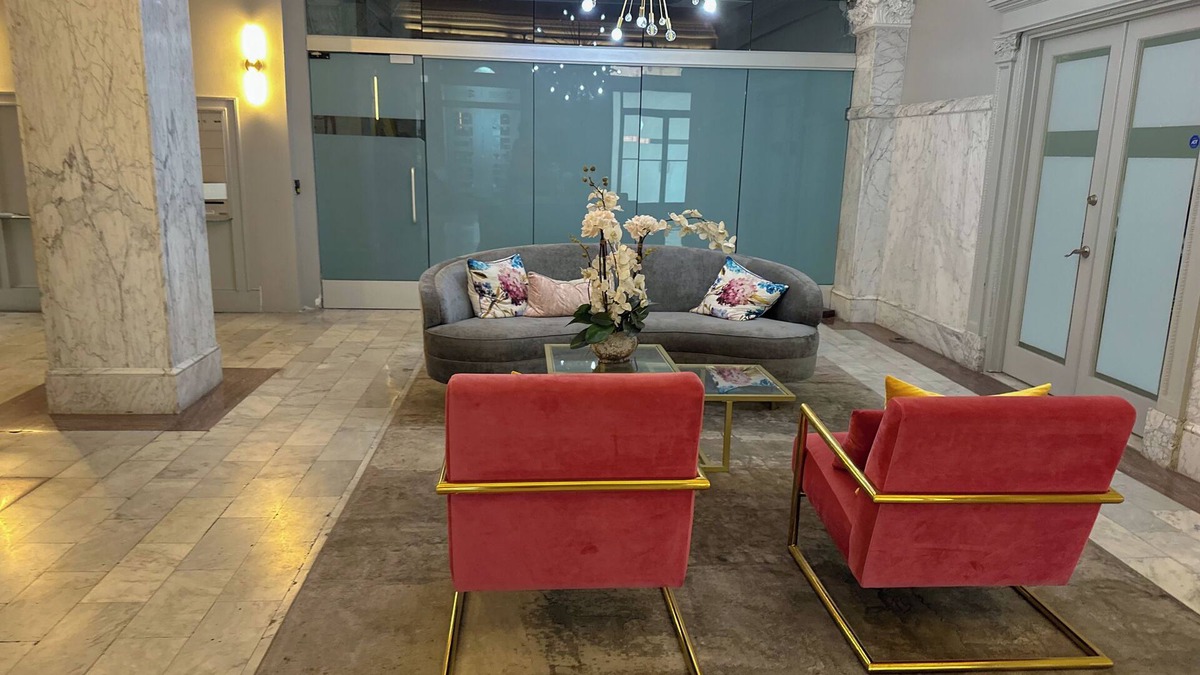 Downtown Baltimore Apartment | 2-bedroom apartmt in awesome Baltimore with easy access to restaurants and sites